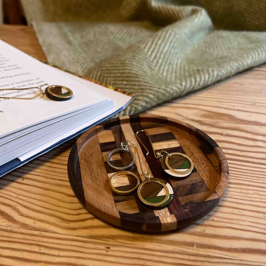 Sous-verres en bois massif surcyclé – Set de 2