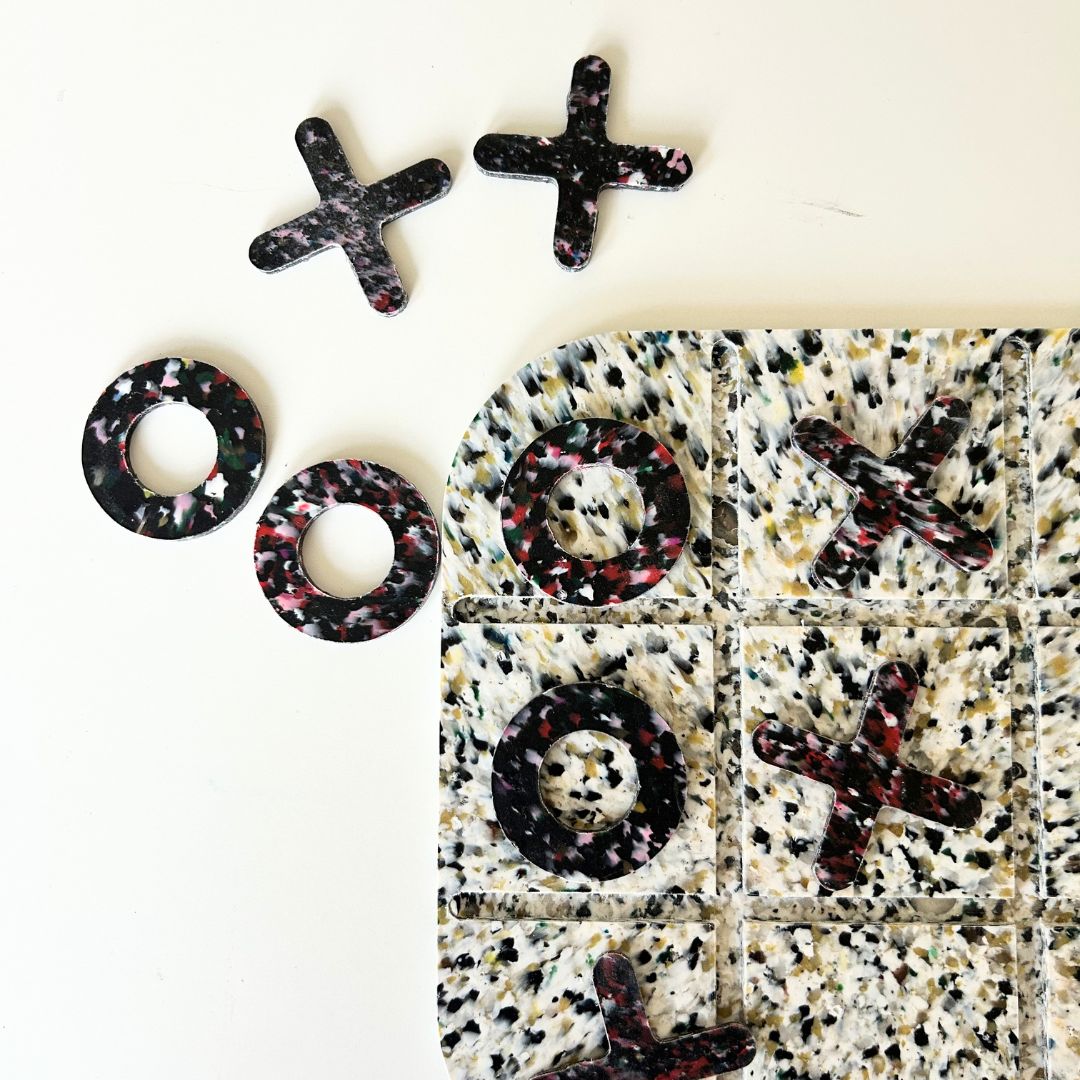 Lippen-Wandlampe aus recyceltem Kunststoff