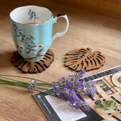 Sous-verres Monstera en bois de teck surcyclé – Set de 2