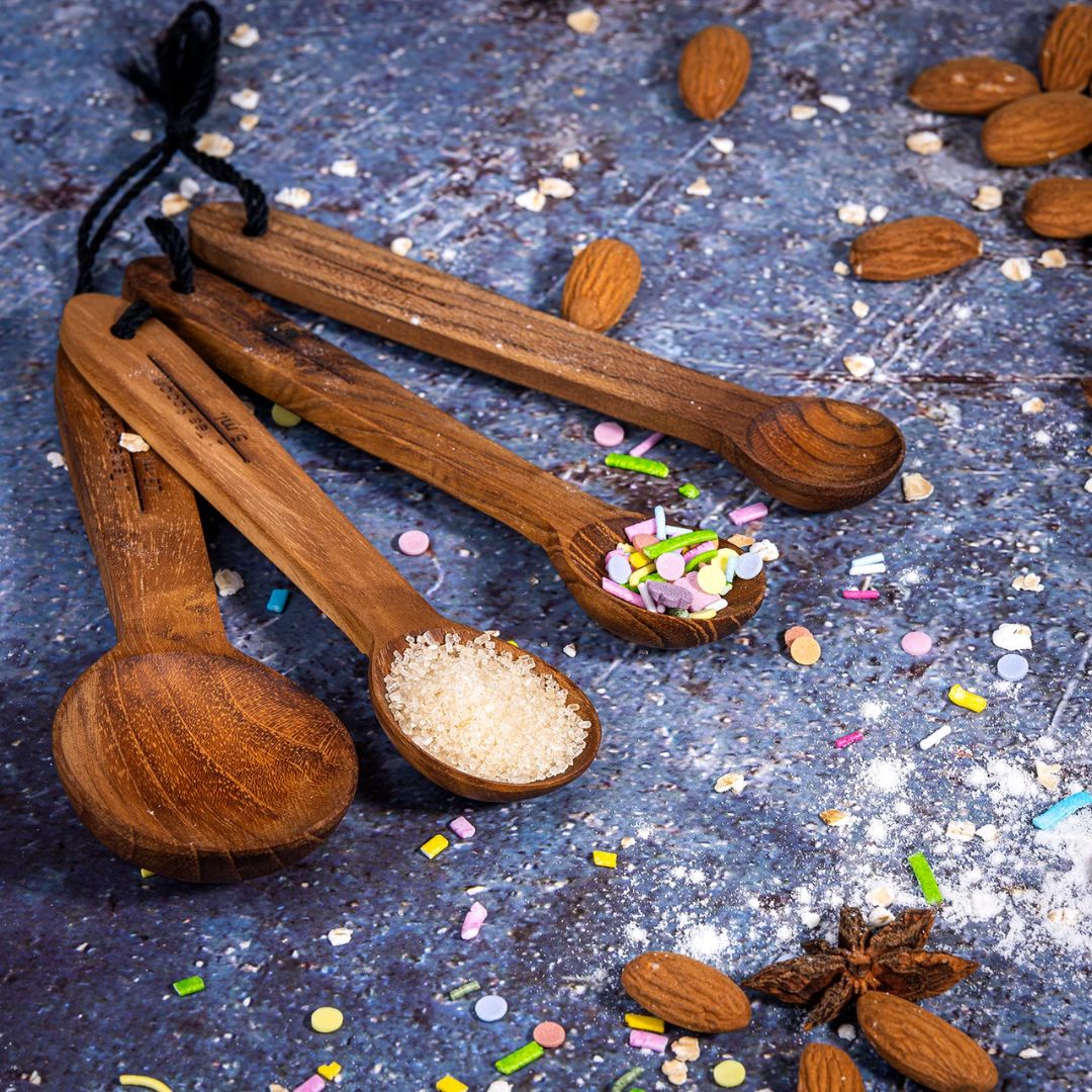 Cuillères doseuses en bois de teck surcyclé