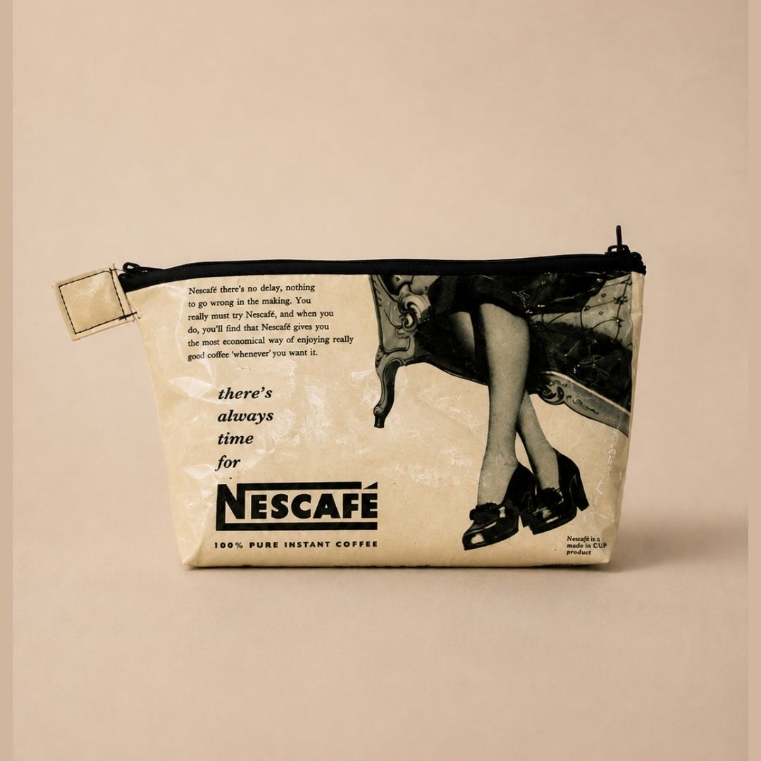 Vintage-Kulturbeutel aus Nescafé-Magazinseite