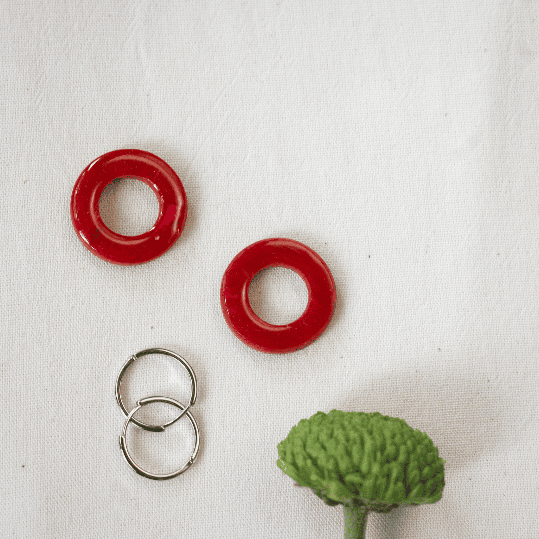 Creolen aus recyceltem Kunststoff – rot