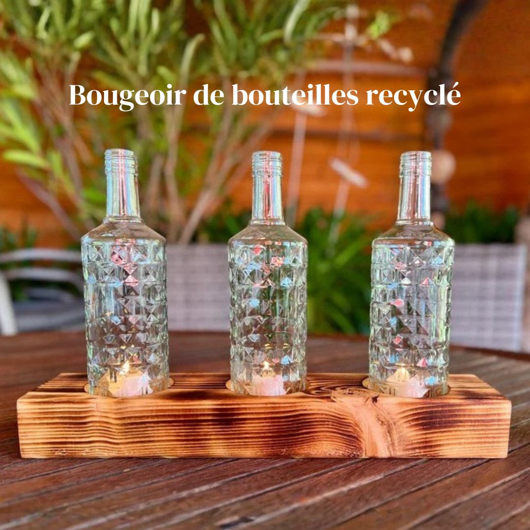 Dreifacher Kerzenständer aus recycelten Flaschen mit Holzsockel