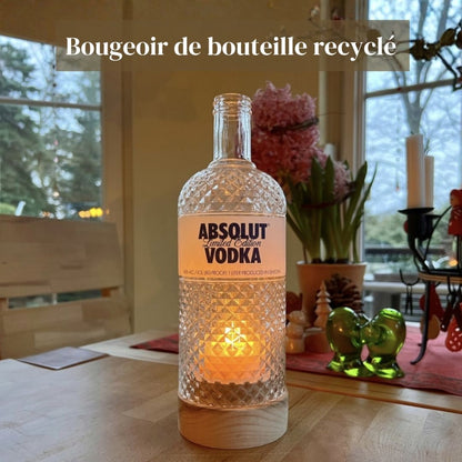 Photophore en bouteille recyclée avec socle en bois