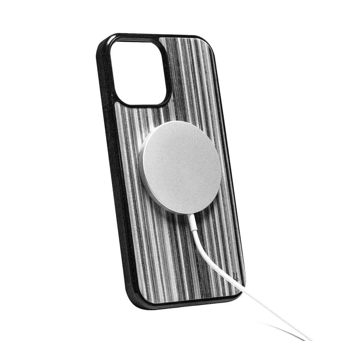 Rosa Handyhülle aus recyceltem Skateboard – iPhone 17 Pro