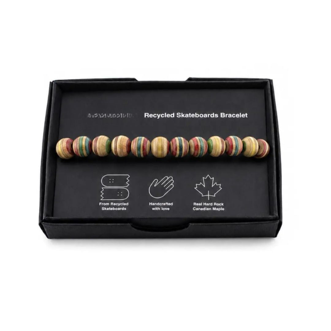 Bracelet rouge en skateboard recyclé – bracelet en perles de bois